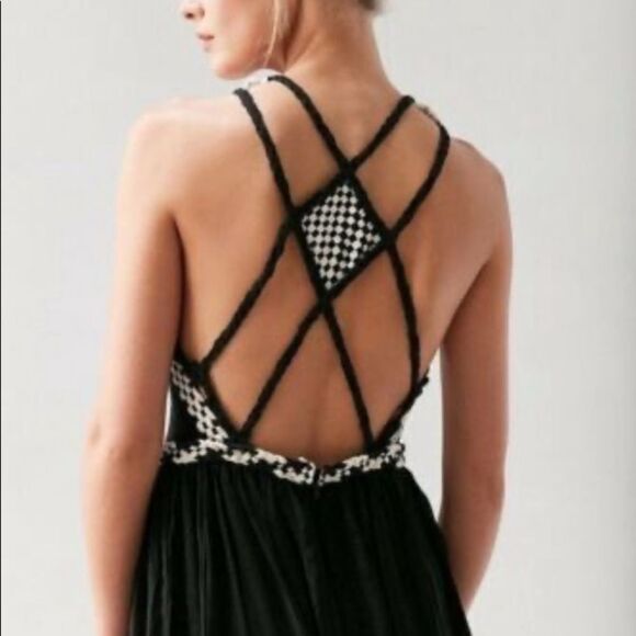 Urban Outfitters Pins & Needles Black Woven Bodice Maxi Dress - Picture 3 of 7